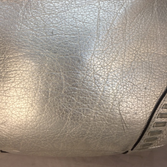 Gorgeous gold Coach shoulder bag - Picture 3 of 10